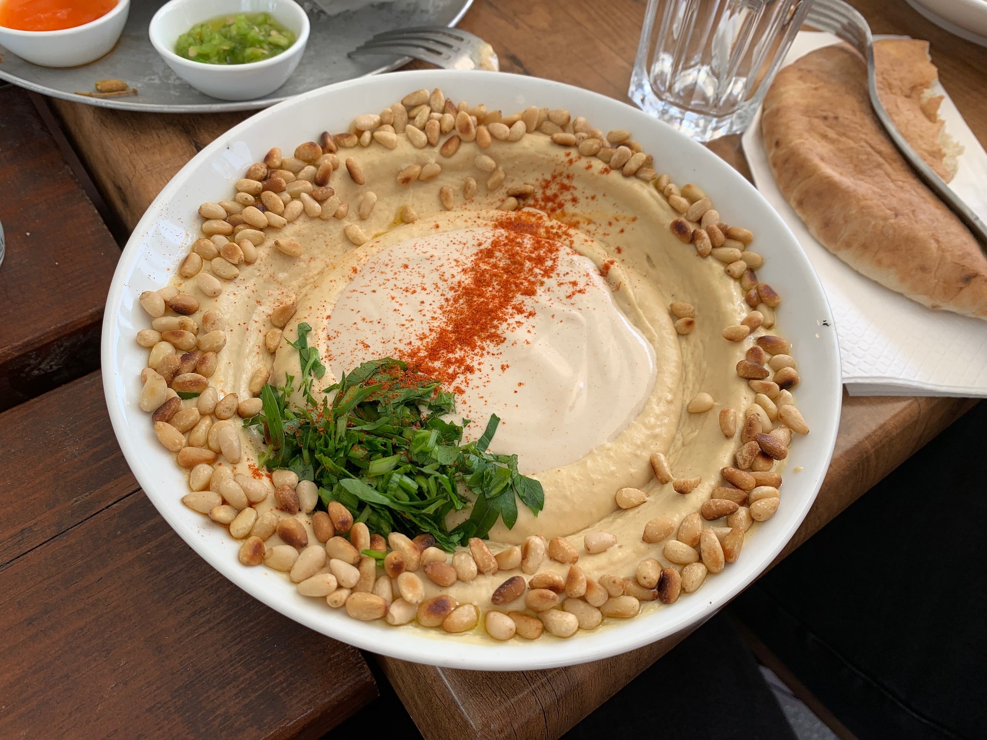 Hummus – der gesunde Brotaufstrich für die ganze Familie